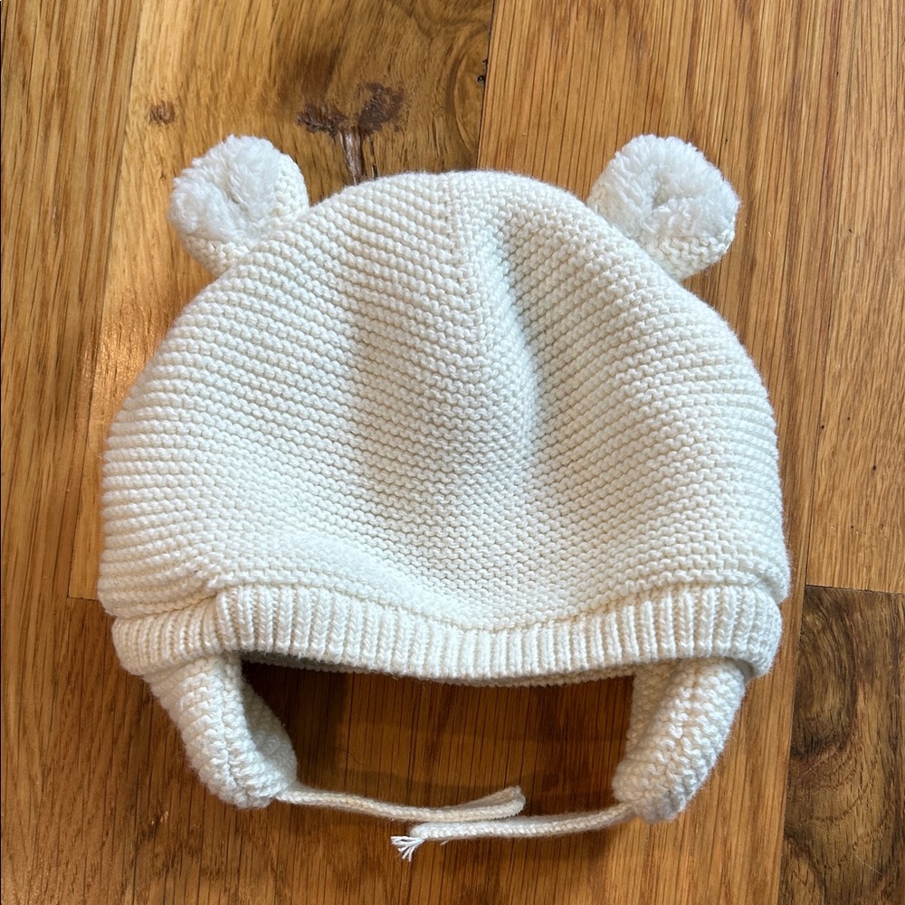 GAP Cream Knit Hat with Bear Ears